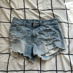These are size 4 American Eagle jean shorts!